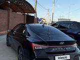 Hyundai Elantra 2024 года за 9 500 000 тг. в Атырау – фото 2
