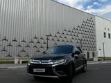 Mitsubishi Outlander 2018 года за 9 780 000 тг. в Астана – фото 2