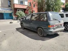 Nissan Prairie, 1994