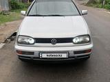 Volkswagen Golf 1996 годаүшін2 350 000 тг. в Алматы