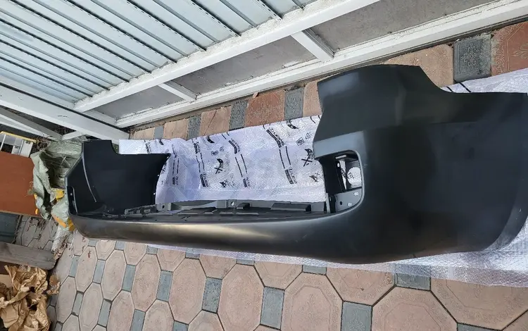 Задний бампер на Toyota Land Cruiser 200 за 45 000 тг. в Караганда