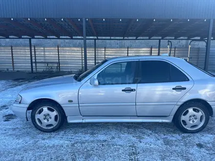 Mercedes-Benz C 220 1994 года за 2 200 000 тг. в Балпык би – фото 4