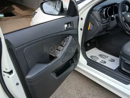 Kia K5 2011 года за 7 650 000 тг. в Алматы – фото 24