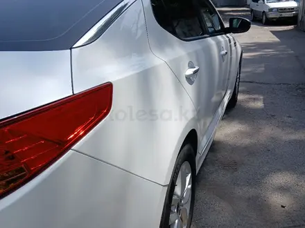 Kia K5 2011 года за 7 650 000 тг. в Алматы – фото 4