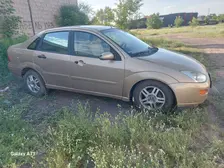 Ford Focus, 2001