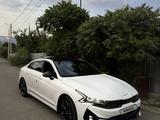 Kia K5 2021 года за 10 500 000 тг. в Алматы – фото 2