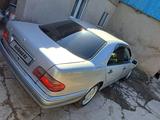 Mercedes-Benz E 320 1998 годаүшін3 300 000 тг. в Тараз – фото 5