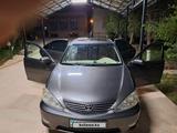 Toyota Camry 2005 годаүшін6 000 000 тг. в Шымкент – фото 2