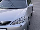Toyota Camry 2004 года за 5 900 000 тг. в Атырау – фото 2
