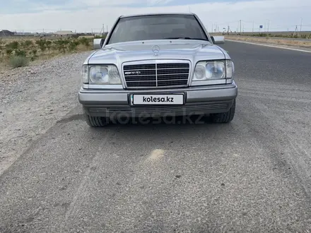 Mercedes-Benz E 220 1994 года за 2 700 000 тг. в Туркестан – фото 9