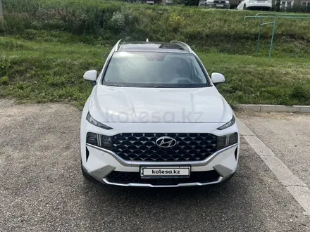 Hyundai Santa Fe 2021 года за 18 500 000 тг. в Усть-Каменогорск – фото 2