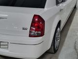 Chrysler 300C 2005 года за 2 900 000 тг. в Астана – фото 3