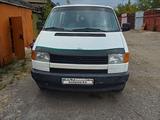 Volkswagen Multivan 1993 года за 2 500 000 тг. в Астана