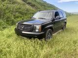 Cadillac Escalade 2003 годаүшін3 500 000 тг. в Алматы