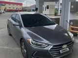 Hyundai Elantra 2017 годаfor5 100 000 тг. в Атырау – фото 5