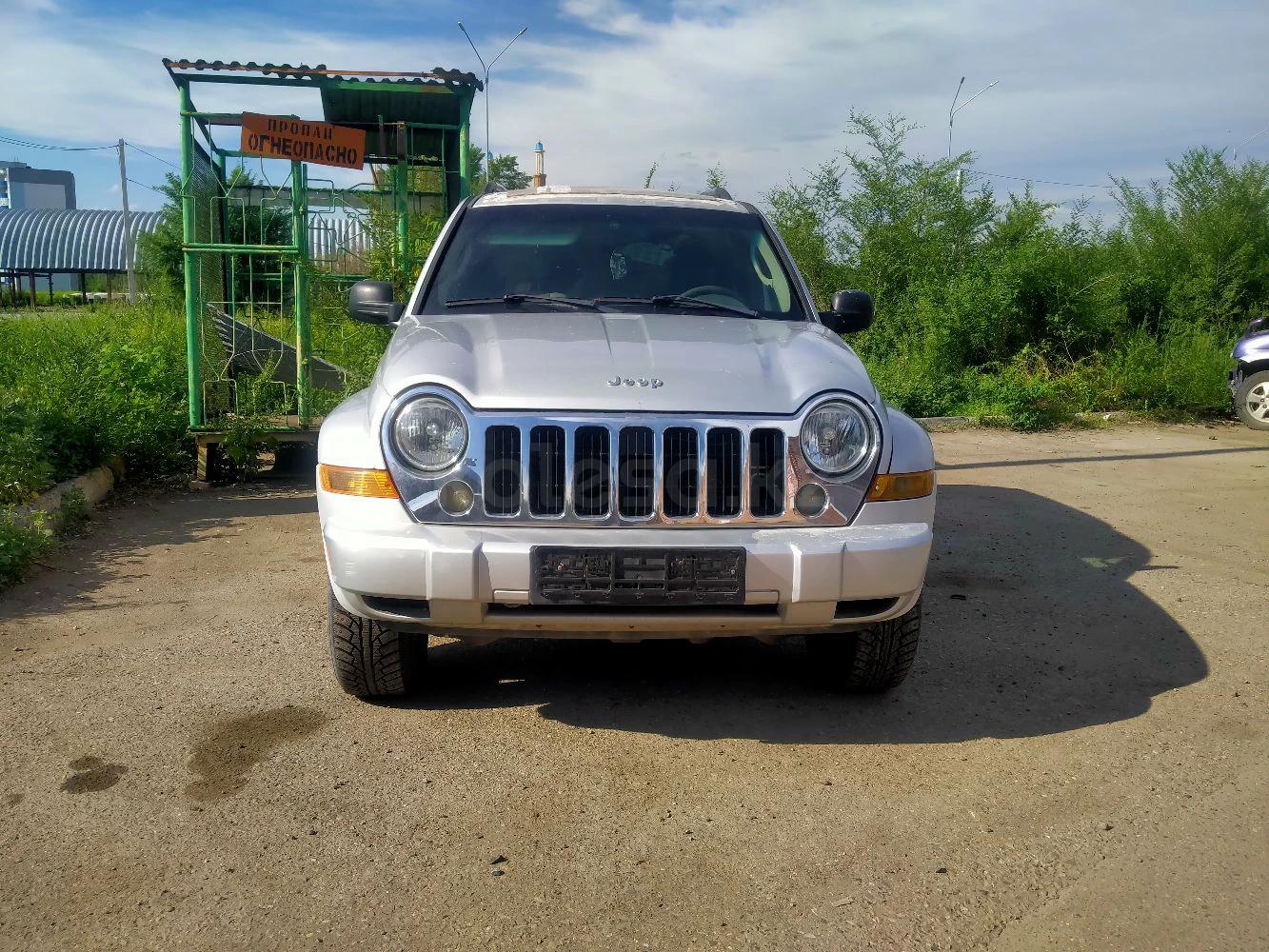 Jeep Liberty 2004 г.