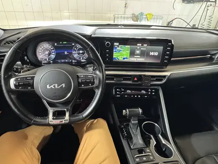 Kia K5 2022 года за 12 800 000 тг. в Караганда – фото 9