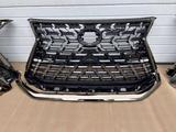 Решетка радиатора Lexus LX 570 Heritage Black Vision 2021 за 1 500 000 тг. в Алматы
