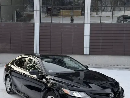 Toyota Camry 2018 года за 10 000 000 тг. в Караганда – фото 2