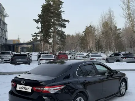 Toyota Camry 2018 года за 10 000 000 тг. в Караганда – фото 4