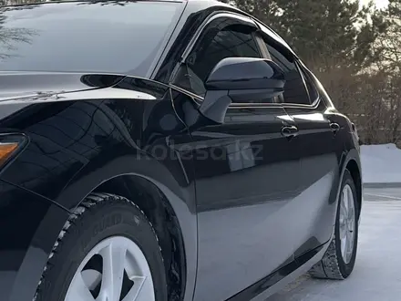 Toyota Camry 2018 года за 10 000 000 тг. в Караганда – фото 5