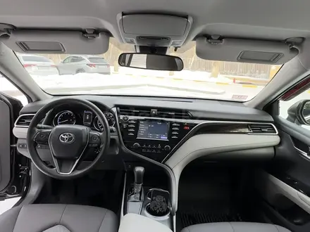 Toyota Camry 2018 года за 10 000 000 тг. в Караганда – фото 10