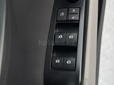 Toyota Camry 2018 года за 10 000 000 тг. в Караганда – фото 17