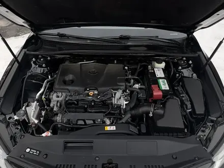 Toyota Camry 2018 года за 10 000 000 тг. в Караганда – фото 24