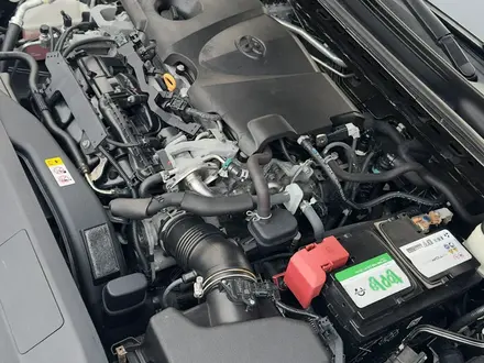 Toyota Camry 2018 года за 10 000 000 тг. в Караганда – фото 25