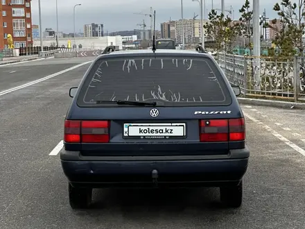 Volkswagen Passat 1996 года за 2 850 000 тг. в Кокшетау – фото 4