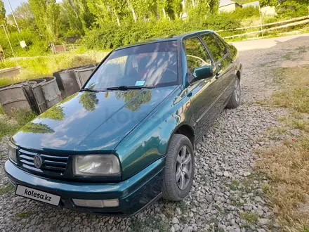 Volkswagen Vento 1995 года за 1 800 000 тг. в Шымкент – фото 4