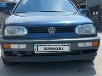 Volkswagen Golf 1993 годаүшін2 100 000 тг. в Алматы