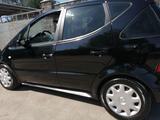 Mercedes-Benz A 160 1998 годаүшін2 250 000 тг. в Алматы – фото 2