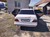 Mercedes-Benz E 200 1994 годаүшін2 500 000 тг. в Байтерек – фото 4