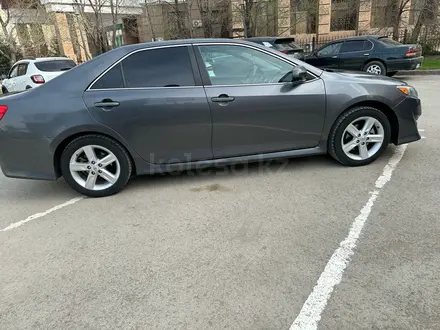 Toyota Camry 2012 года за 8 700 000 тг. в Актобе – фото 5