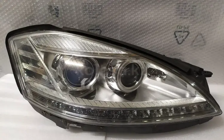 Фары на Mercedes Benz w221 левая правая за 150 000 тг. в Алматы