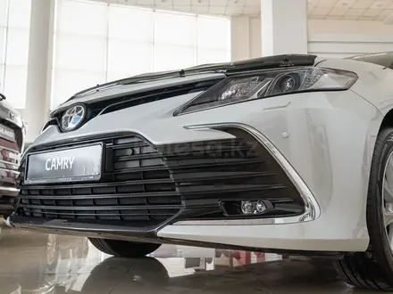 Toyota Camry Prestige 2023 года за 17 400 000 тг. в Семей – фото 4