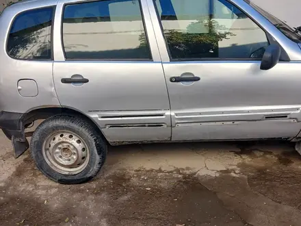 Chevrolet Niva 2008 года за 1 500 000 тг. в Туркестан – фото 4