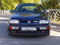 Volkswagen Golf 1994 годаүшін1 700 000 тг. в Шымкент