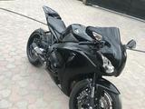 Honda  CBR 1000RR Fireblade 2008 годаүшін4 000 000 тг. в Алматы