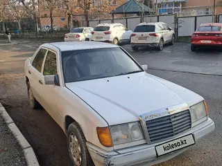 Mercedes-Benz E 260