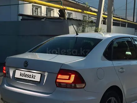 Volkswagen Polo 2016 года за 5 500 000 тг. в Алматы – фото 2