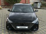 Hyundai Accent 2021 года за 7 000 000 тг. в Усть-Каменогорск – фото 2