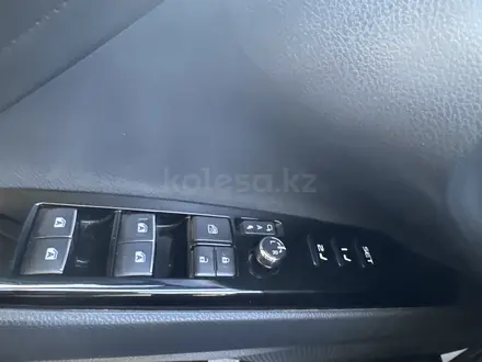 Toyota Camry 2018 года за 13 700 000 тг. в Актау – фото 13