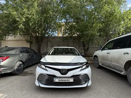 Toyota Camry 2018 года за 13 700 000 тг. в Актау – фото 3