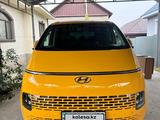 Hyundai Staria 2023 года за 19 000 000 тг. в Алматы – фото 3