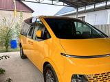 Hyundai Staria 2023 года за 19 000 000 тг. в Алматы