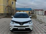 Toyota RAV4 2018 годаfor15 000 000 тг. в Актау