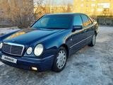 Mercedes-Benz E 290 1999 года за 3 950 000 тг. в Кокшетау – фото 2