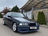 BMW 320 1995 года за 2 000 000 тг. в Алматы